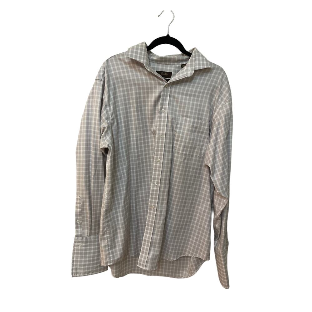 Tasso Ella men’s button up dress shirt size large 
With wide cuffs